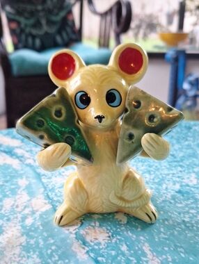 Ceramic Yellow Mouse Figurine Holding Green Cheese Salt & Pepper Shakers
